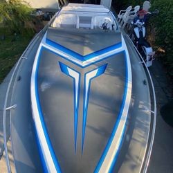 1989 Carrera Elite Boat