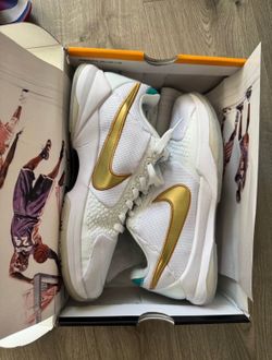 Kobe 5 what the undefeated pack white