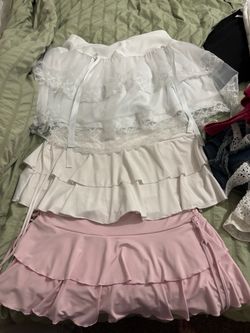 White and pink mini skirt sets