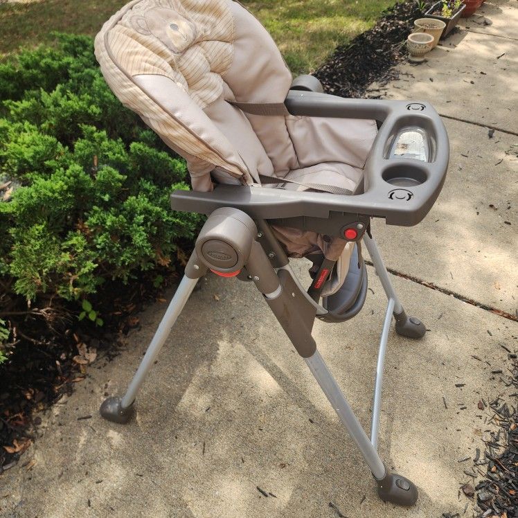 High Chair - REDUCED!