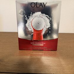 NEW Olay Regenerist Facial Cleansing Brush
