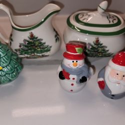 Spode Christmas Sugar And Creamer Serving Set