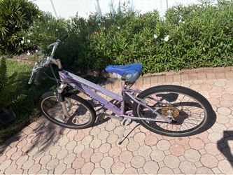 SCHWINN HIGH TRAIL TUNED PURPLE BIKE