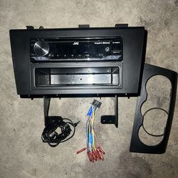 JVC stereo with fittings for 2011 altima