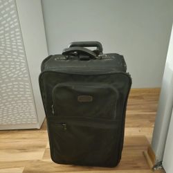 TUMI Alpha 3 International Expandable 2 Wheel Carry On suitcase. 