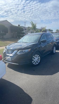 Nissan rogue sv