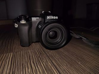 Nikon Coolpix S700