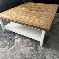 Center Piece Table 