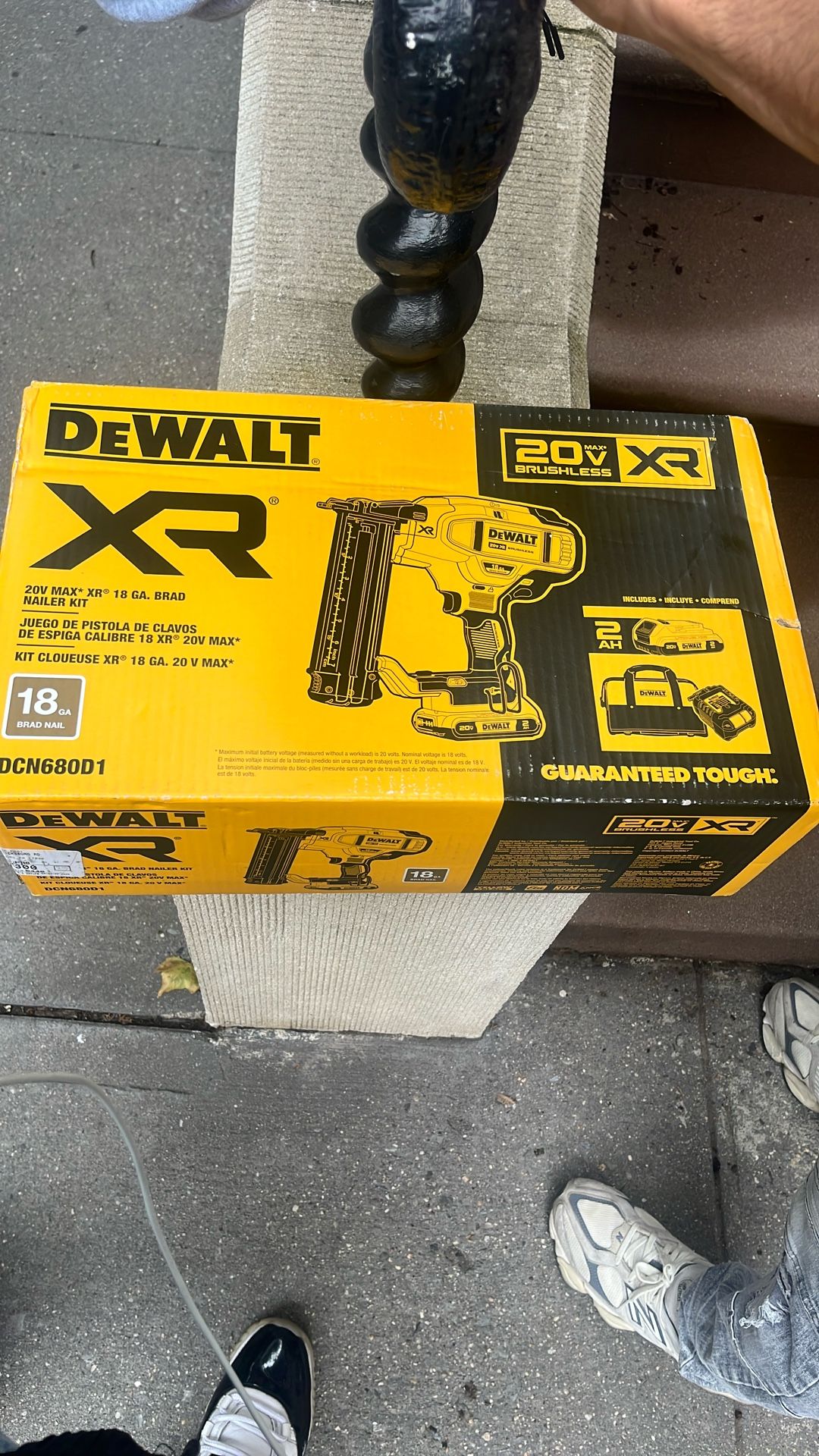 Dewalt Brad Nailer Kit