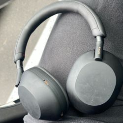 Sony WH1000 Xm6