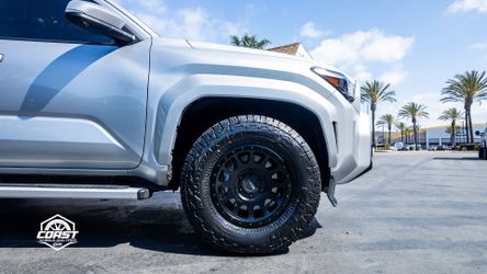 Method 305 Double Black 17x8.5 +25 6x5.5