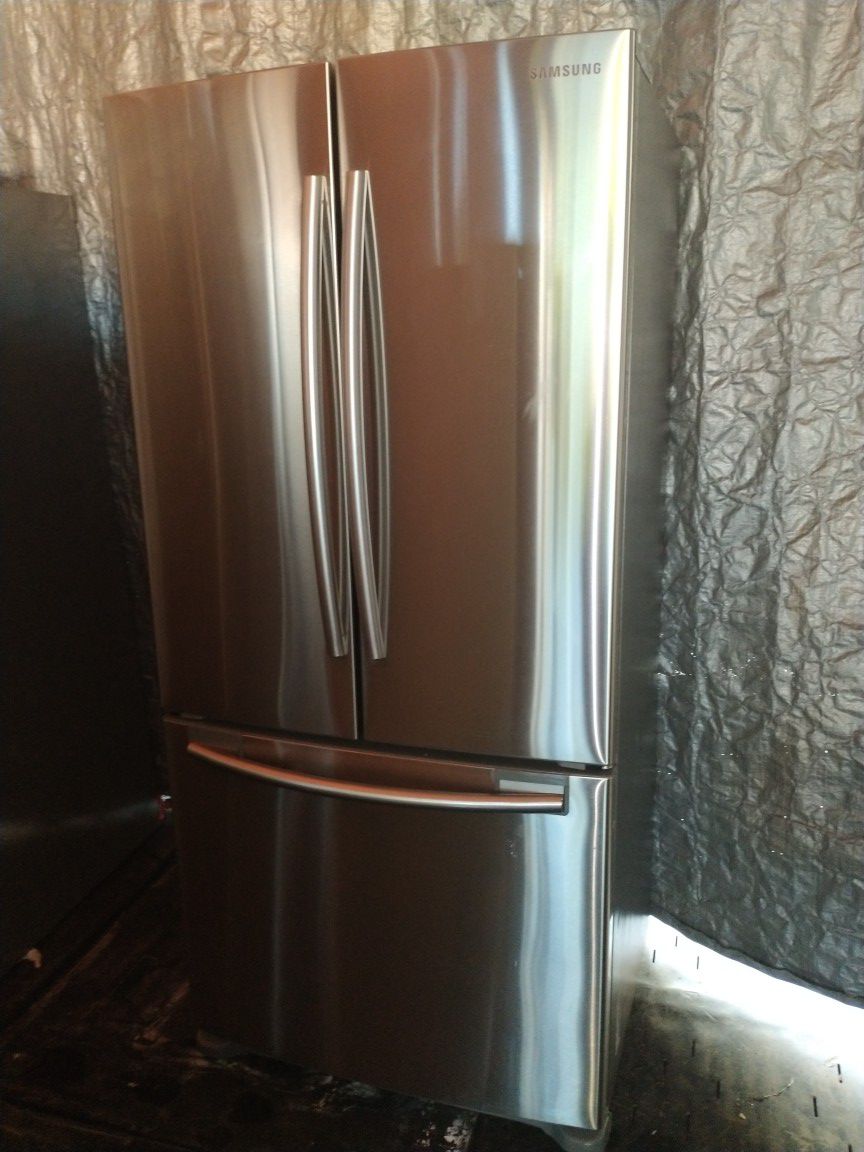 Samsung stainless steel french doors refrigerator 33" wide counter deep