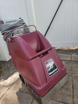 FLOOR &CARPET MACHINE