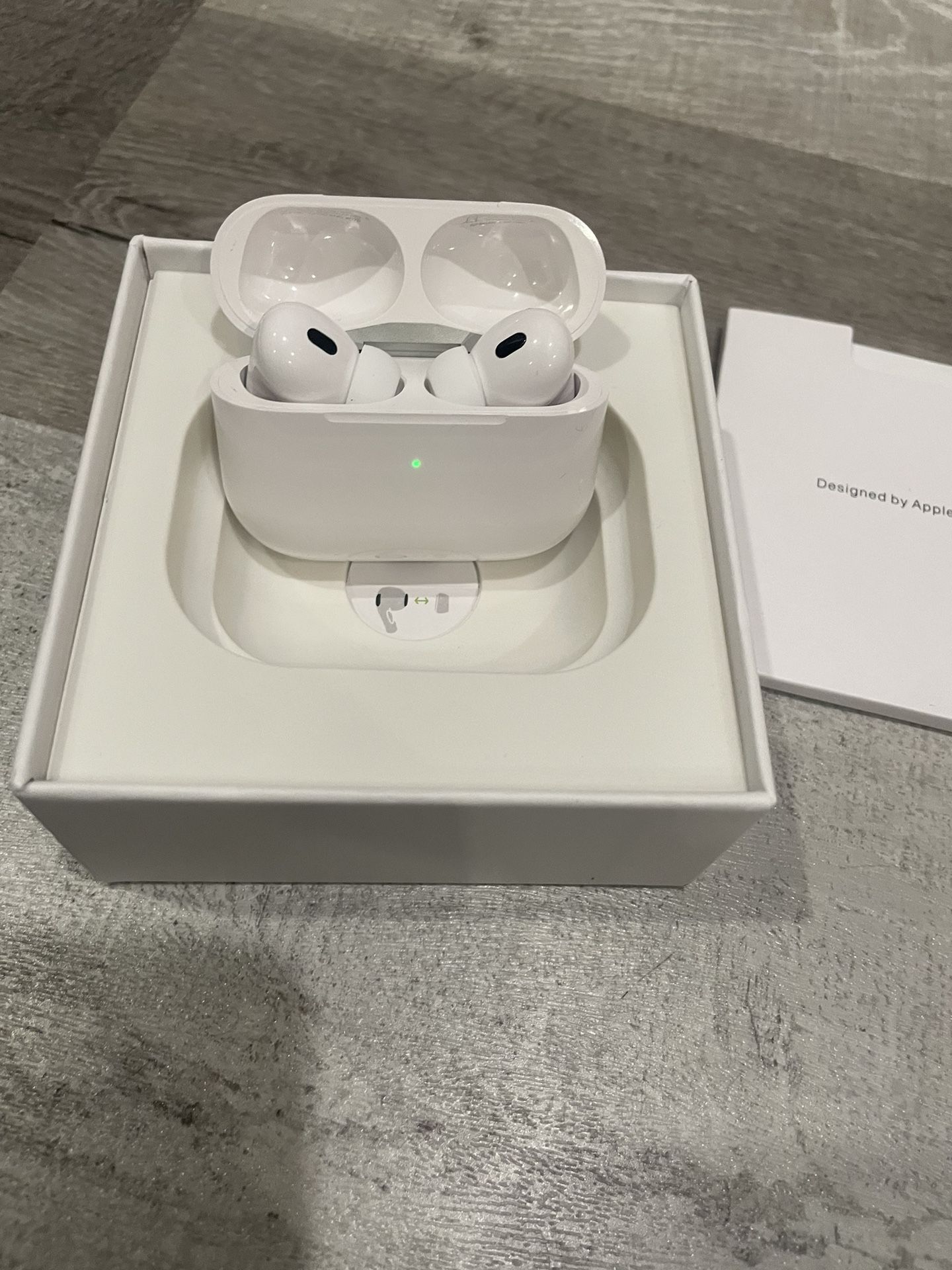 AirPods Pro 2nd Generation with MagSafe Wireless Charging Case - White