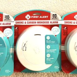 First Alert PhotoElectric Smoke and Carbon Monoxide Detector Smoke Alarm Battery New In Box