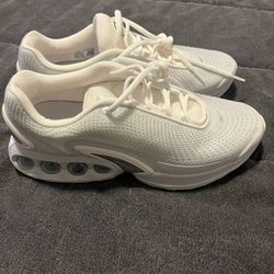 Brand New Nike Air Max Women’s 
