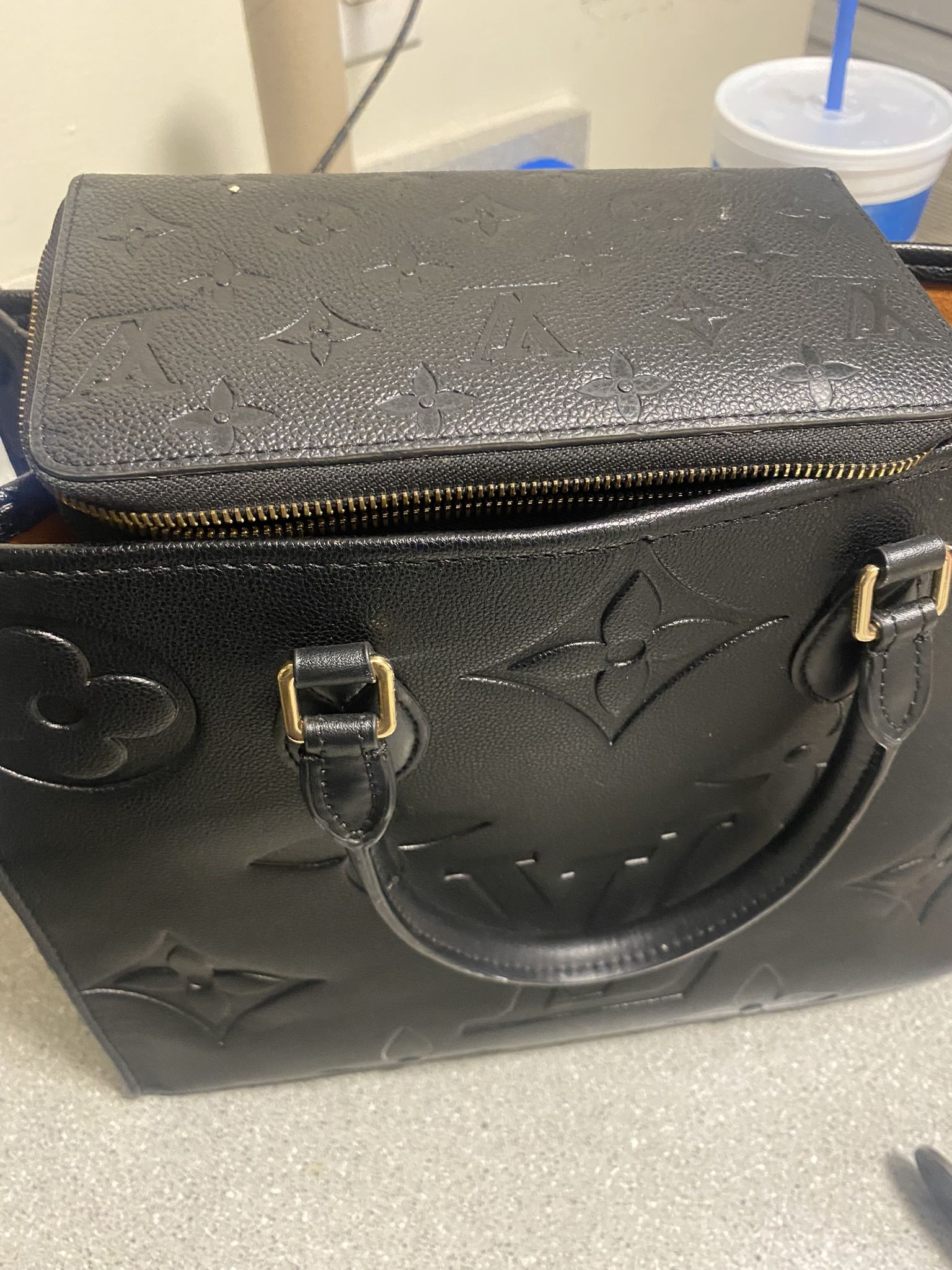 BRAND NEW LOUIS VUITTON PURSE AND WALLET