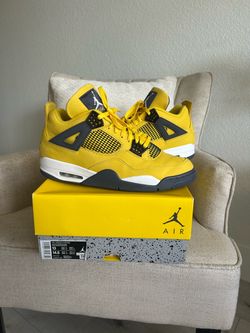 Jordan 4 Lightning sz 13