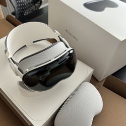 Apple Vision Pro 512GB Like New Apple Warranty 