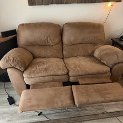 Reclining Sofa / Recliner Seats – Pickup Only