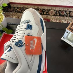 Jordan 4