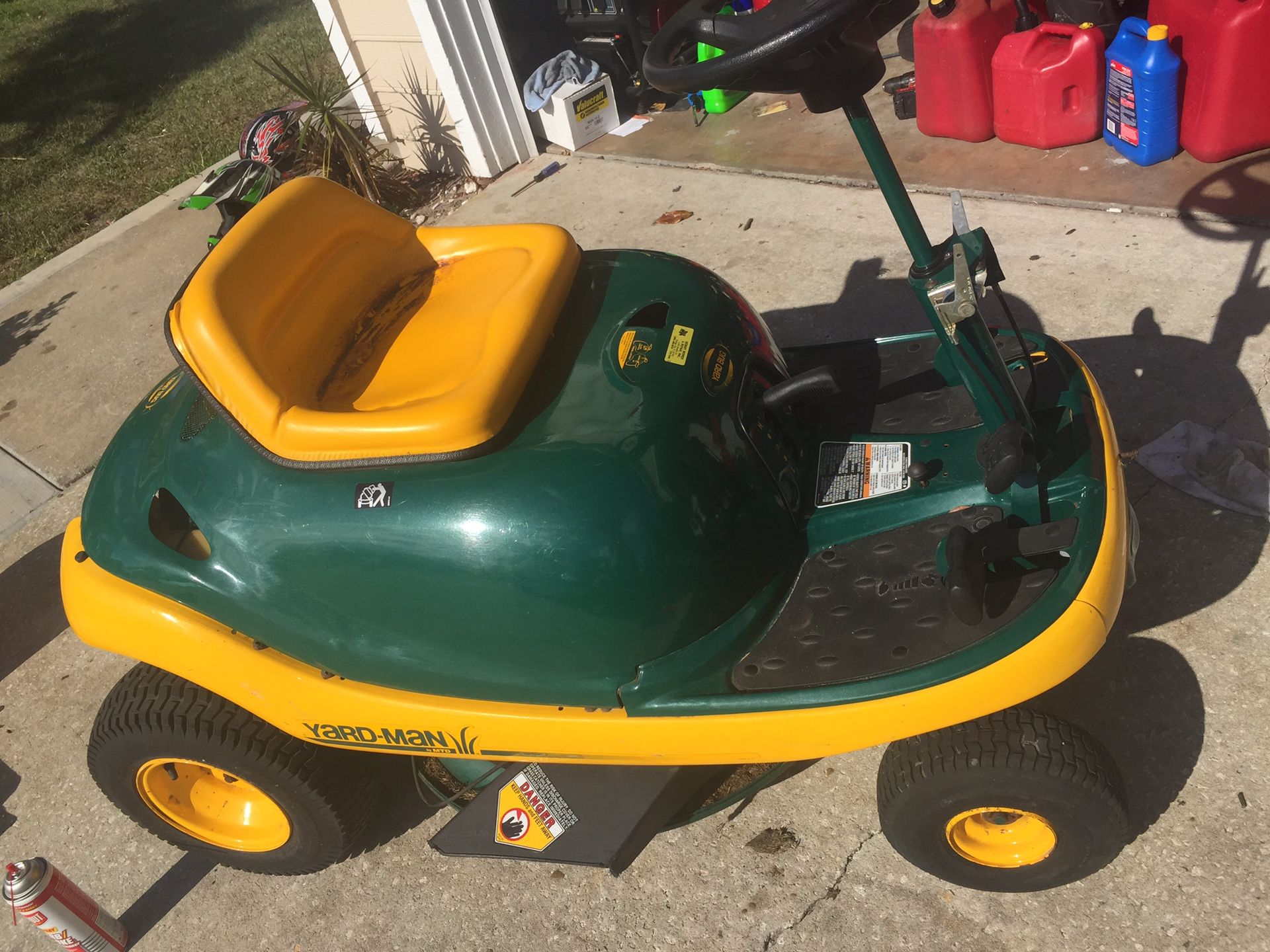 Yard bug riding mower for Sale in Deltona, FL OfferUp