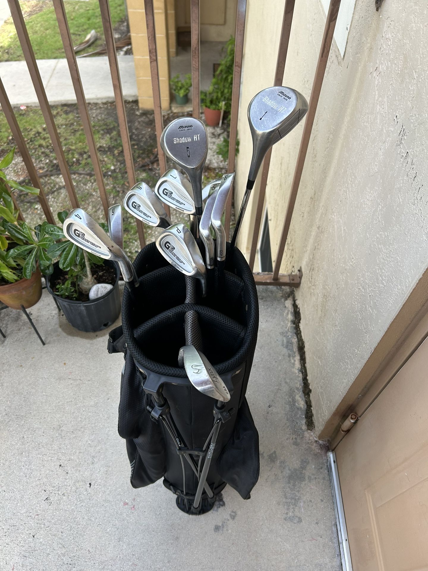 Golf Club Set With Bag And Balls