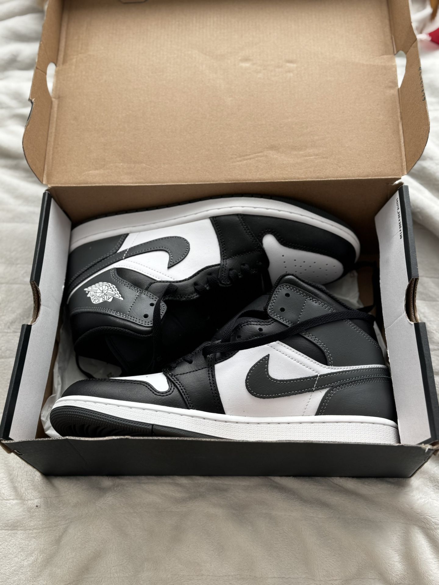 Air Jordan 1 Mid