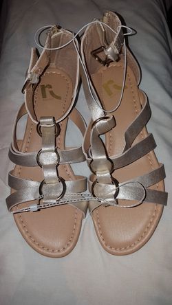 REPORT Sandals Women's size 8.5 Gold