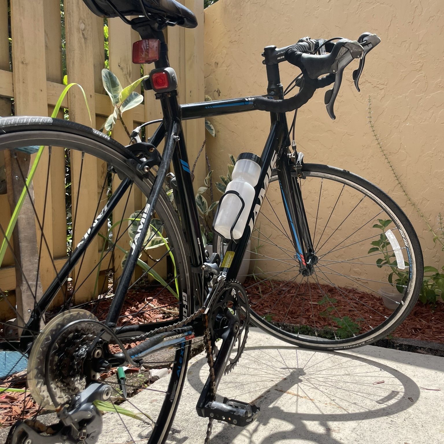Jamis T6 6061 Aluminum Bicycle Delivery Available for Sale in 