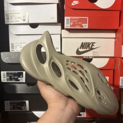 Adidas Yeezy FoamRunner (Stone Salt”)