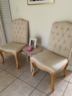 Set of 2 Accent Chairs Dining room type