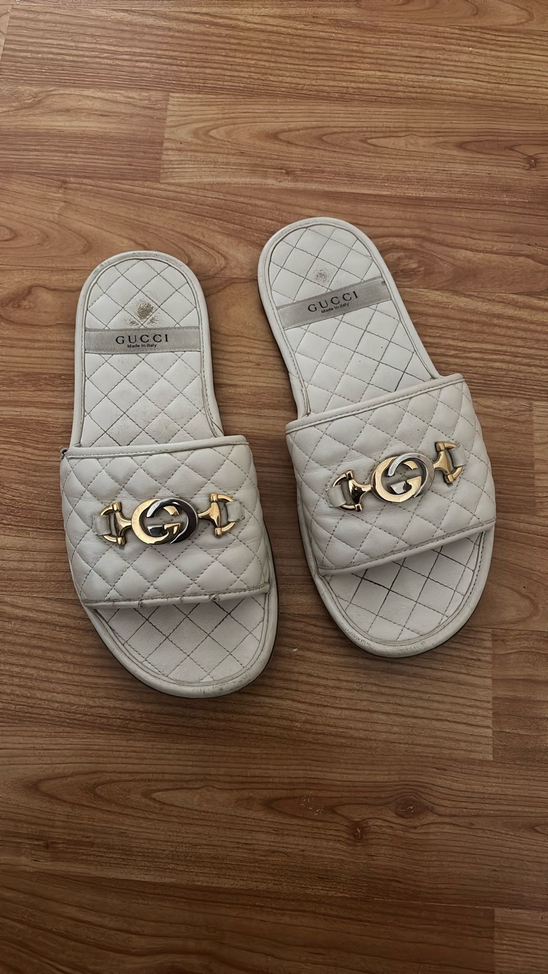 Gucci Flip Flops Size 7
