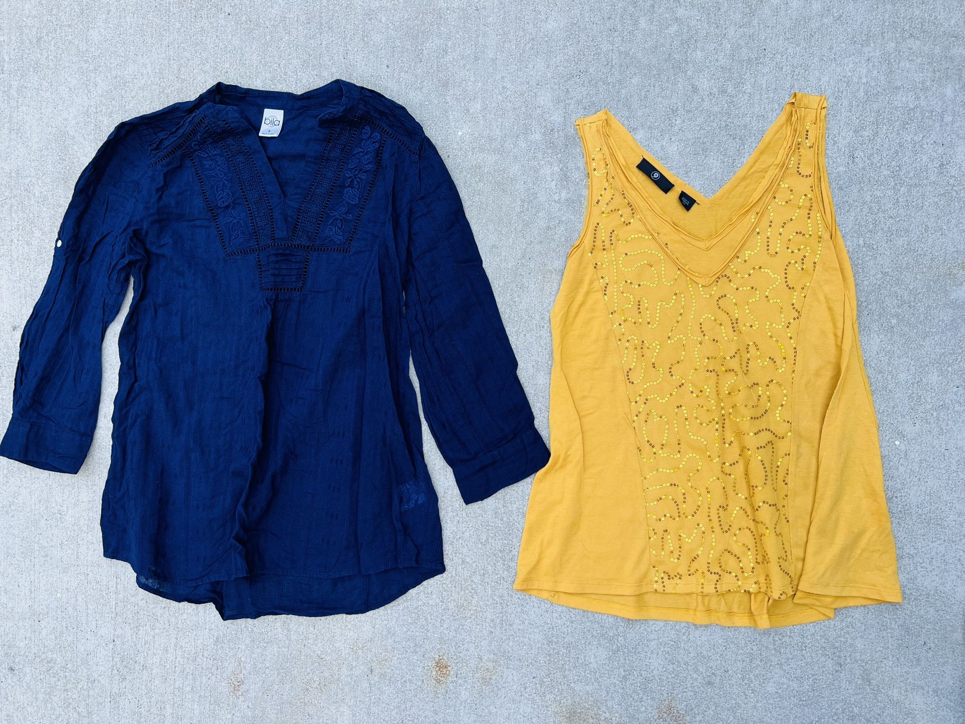 Women’s Tops (2)