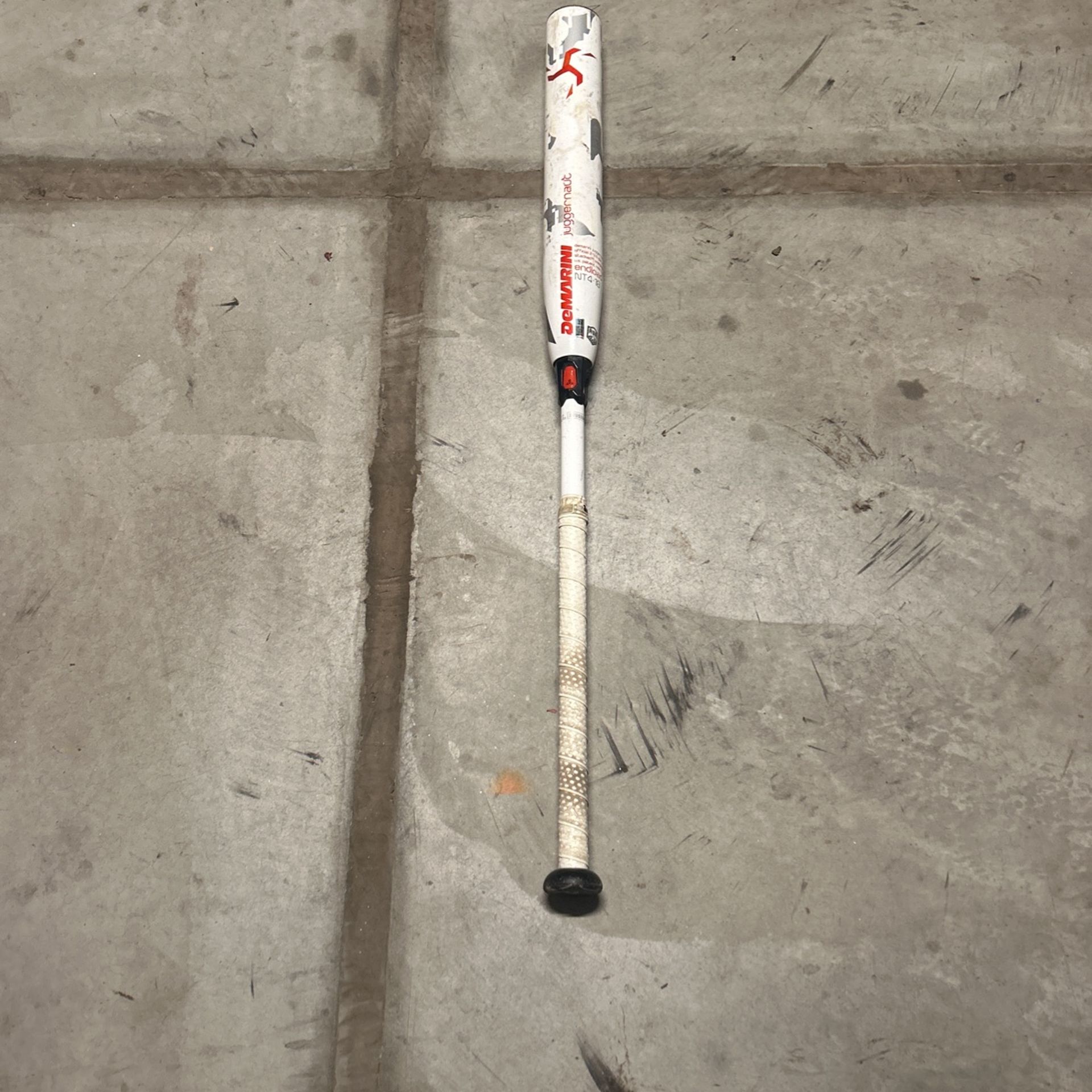 Demarini Juggernaut
