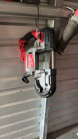 Milwaukee M18 FUEL Deep Cut Band Saw