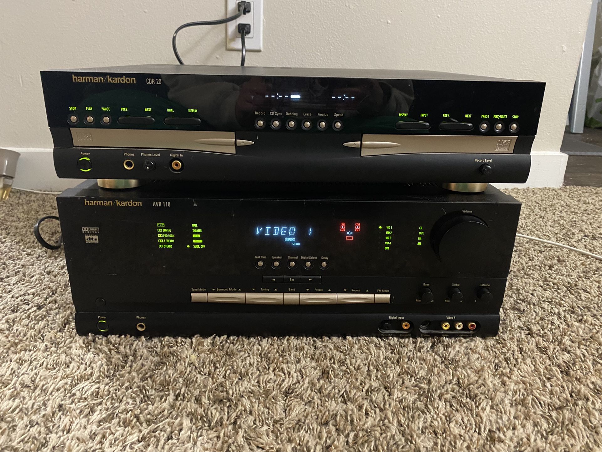 HARMAN KARDON AVR 110 CDR 20 Recorder A/V receiver with Dolby Digital and DTS no remote
