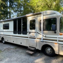 1996 Fleetwood Bounder