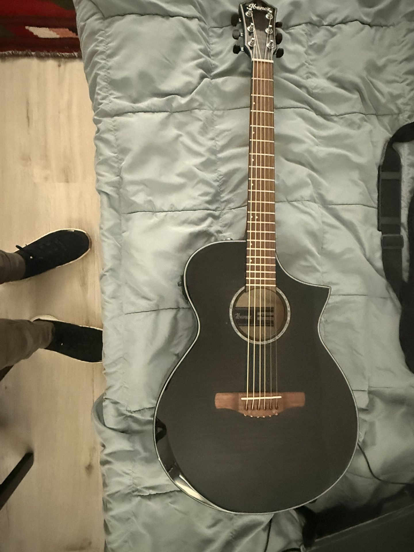 Acoustic guitar For Sale
