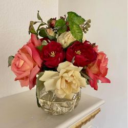 BEAUTIFUL FLOWER ARRANGEMENT 