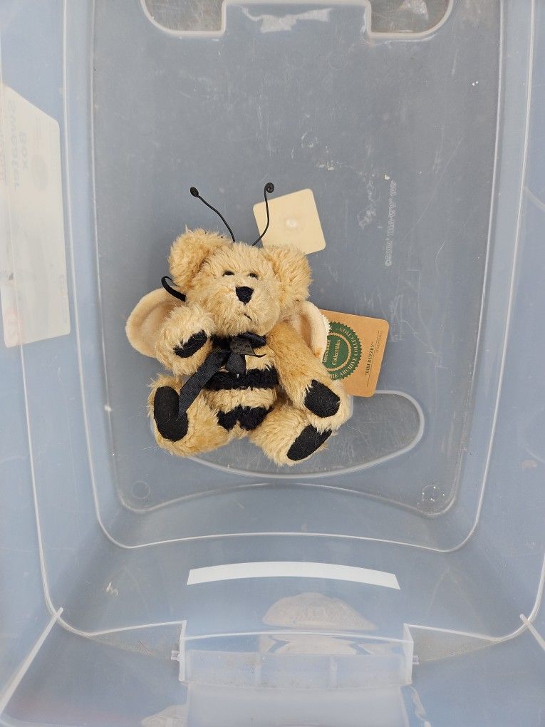 Boyds Bears Plush Bibi Buzzby