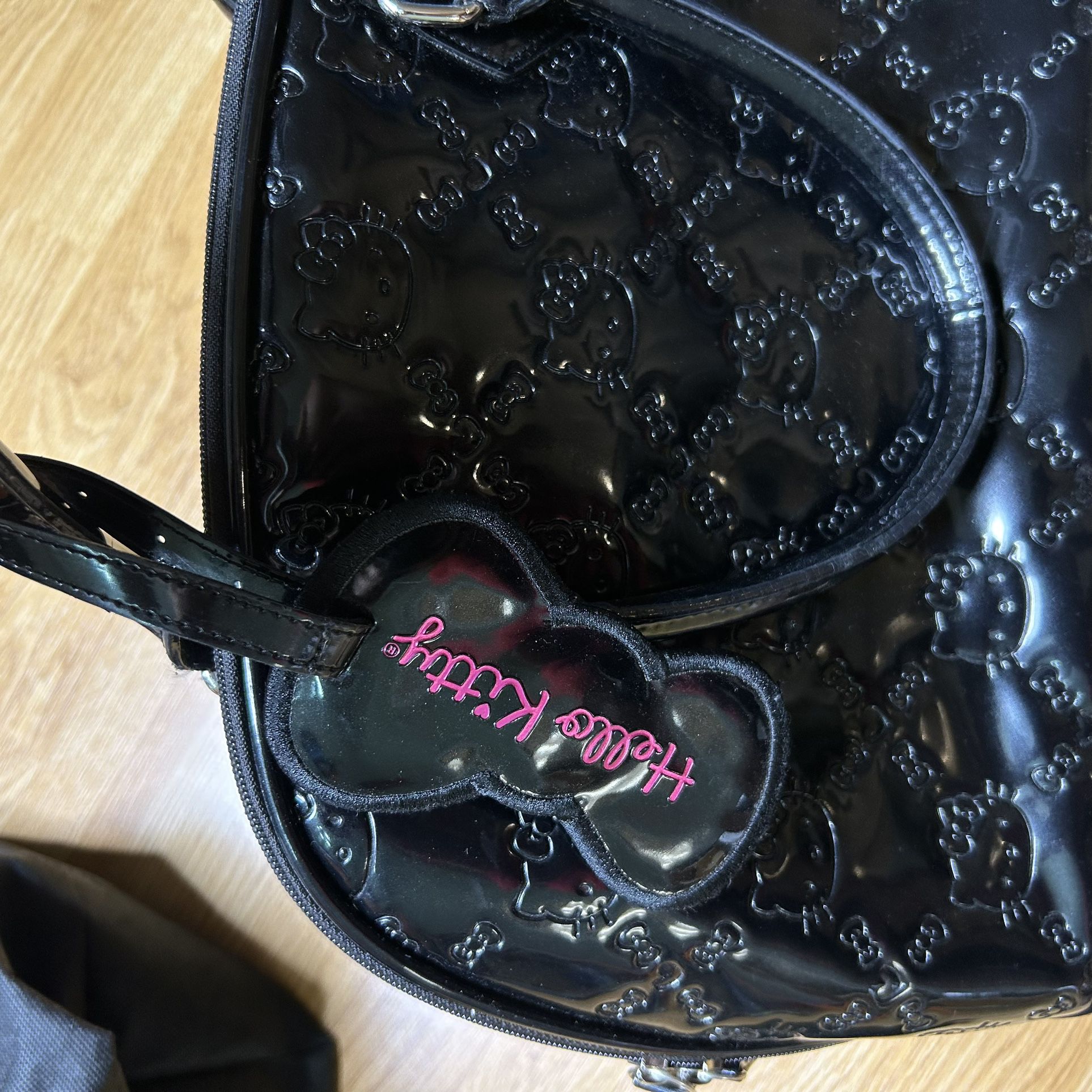 Loungefly Hello Kitty Duffle bag for Sale in City Of Industry, CA