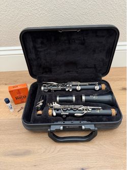 Yamaha Clarinet w/ Hard Case