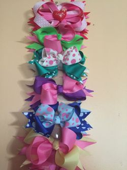 Clip bows