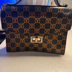 Valentino  by Mario Valentino had bag