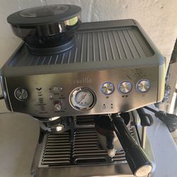 Breville Barista Express® Impress Espresso Machine 