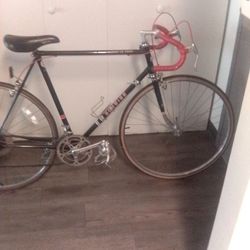 Vintage Schwinn Super Le Tour 1972