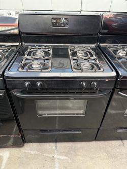 Frigidaire black 4 burner range stove