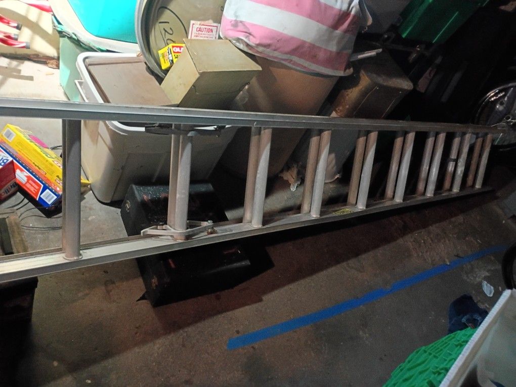 20 Foot Aluminum Ladder