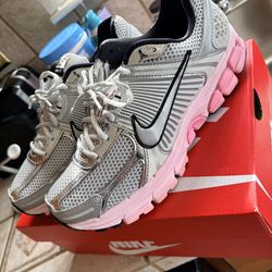 Women’s Nike Zoom Vomero 5